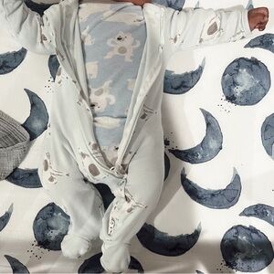 winter wonderland animal 2 piece bundle — baby onesie and sleeper ❄️🐻‍❄️